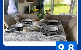 Skegness,North Shore Holiday Park , New 8 Berth Caravan For Rent